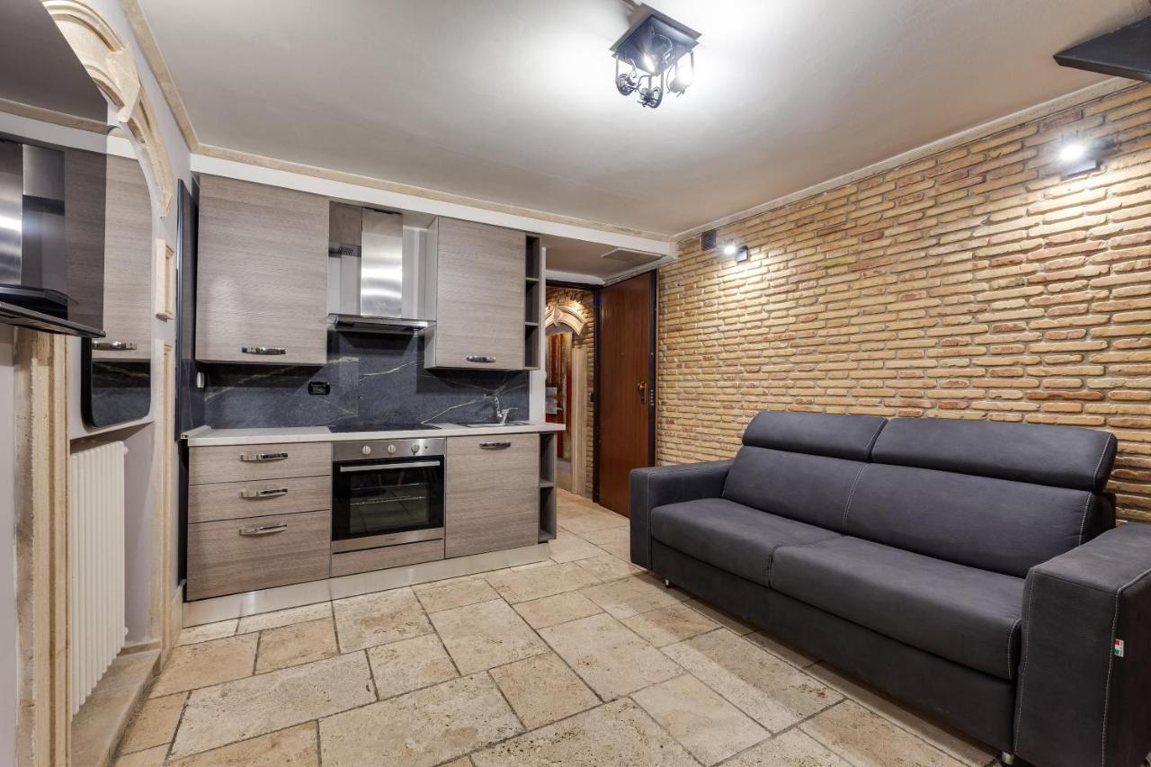 Lares Navona Apartamento *